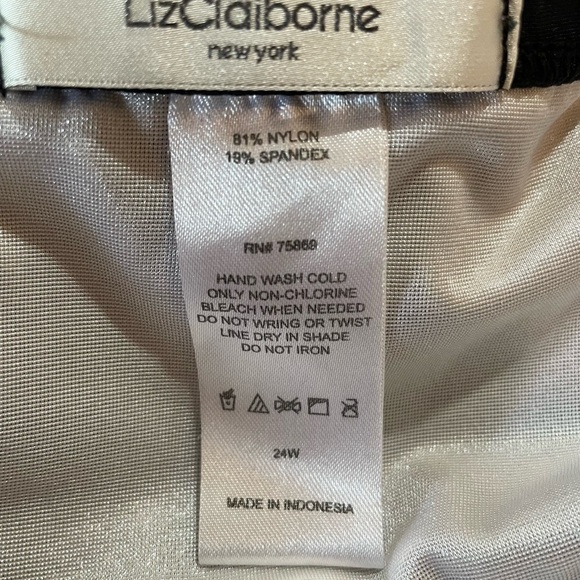 Liz Claiborne Women’s Plus Size 24W One Piece Swim-dress Swimsuit Swimwear - Picture 9 of 12